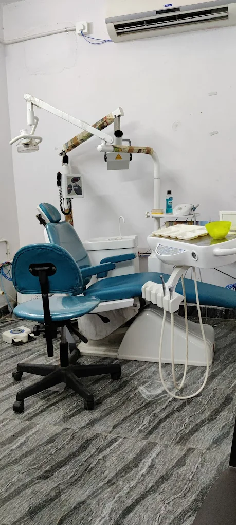 Gauravani Dental Clinic Image 1